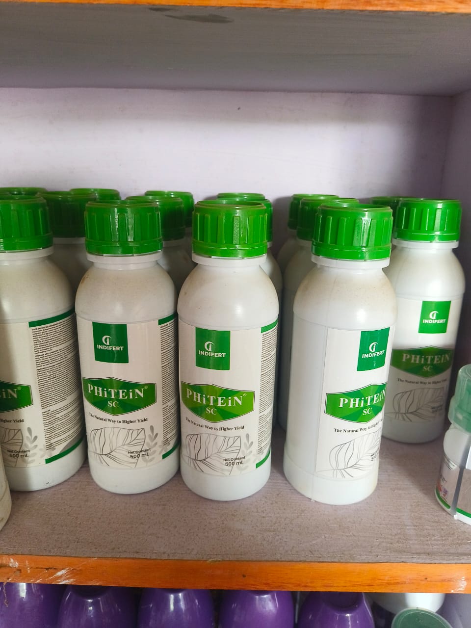 Phitein SC growth promoter product bottles